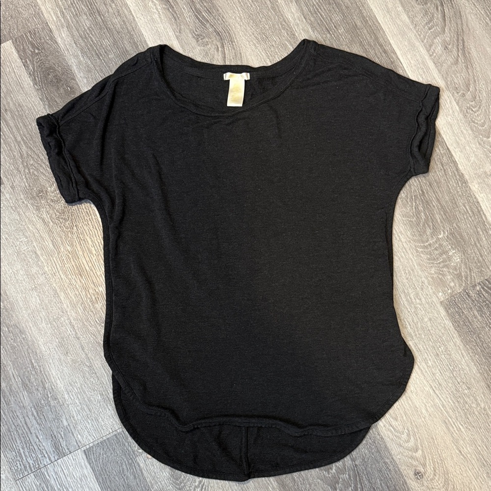 Dark Gray Short Sleeve Tee | Rounded Hem | Casual Basic Top, Size Small
